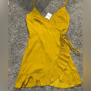 Freepeople Never Worn Woman’s Size XS GOLD Boho Style Ruffle Dress